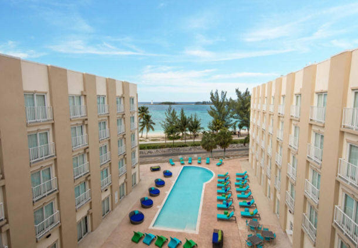 Courtyard By Marriott Nassau Downtown/Junkanoo Beach מראה חיצוני תמונה
