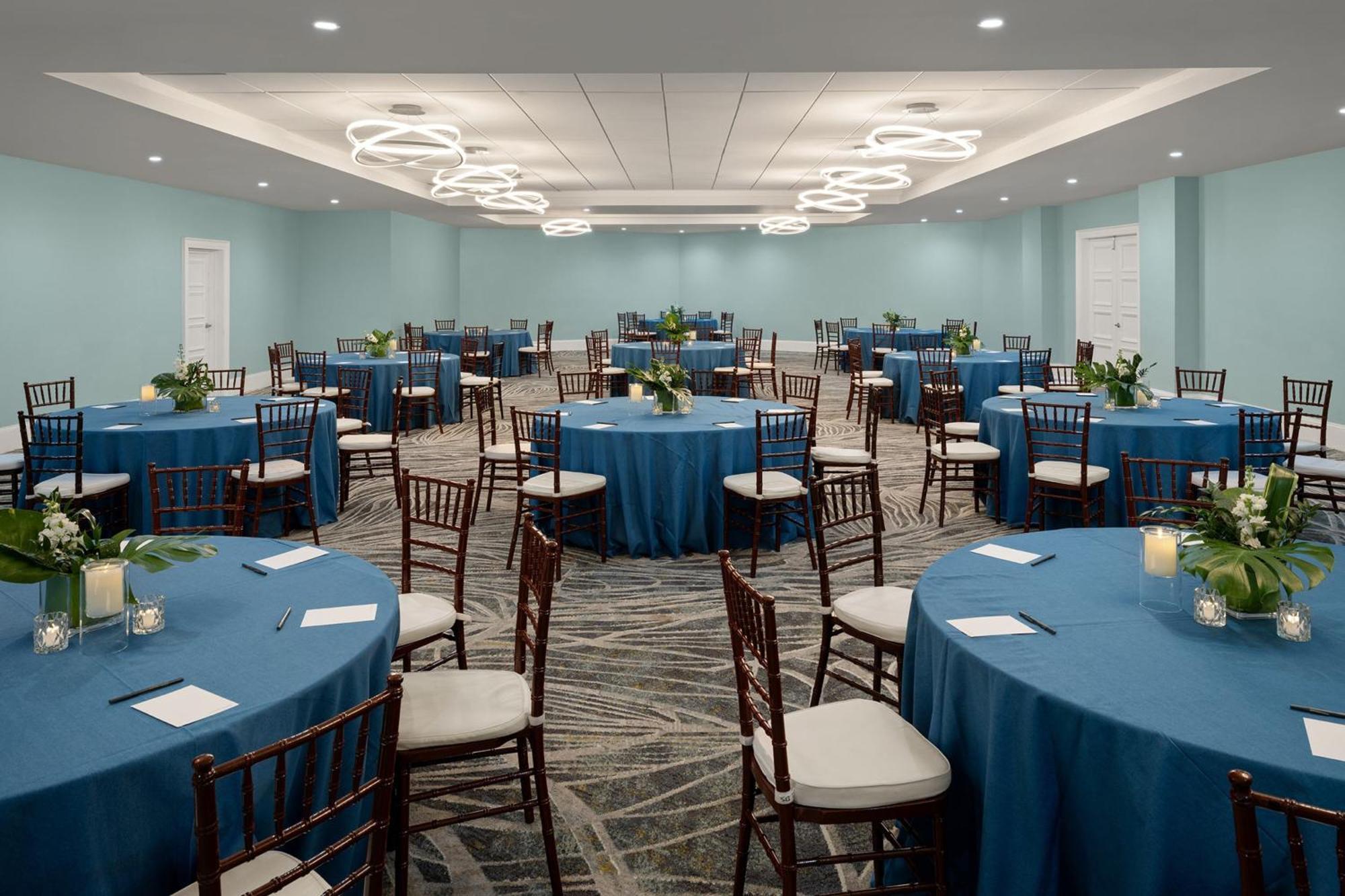 Courtyard By Marriott Nassau Downtown/Junkanoo Beach מראה חיצוני תמונה