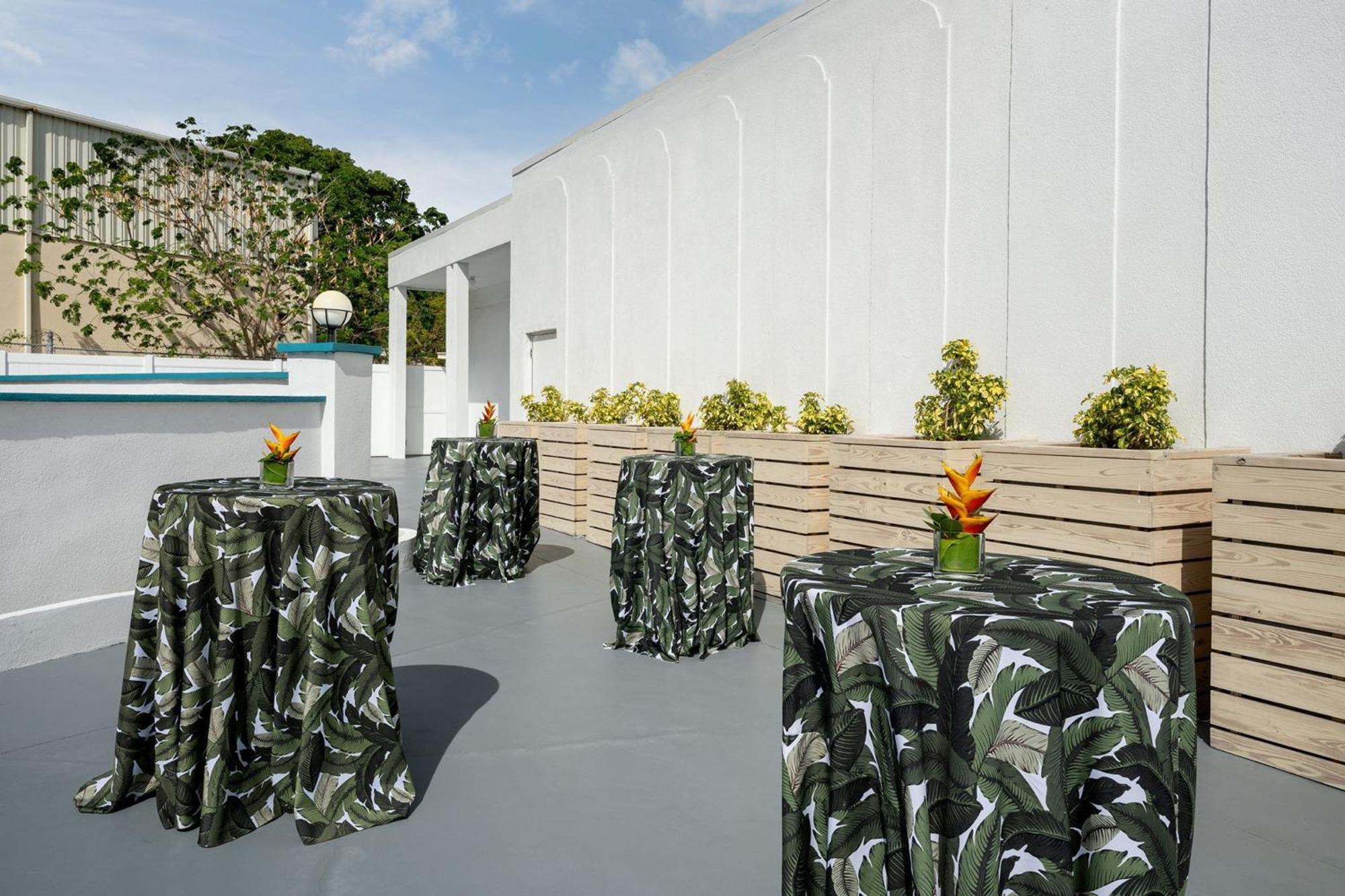 Courtyard By Marriott Nassau Downtown/Junkanoo Beach מראה חיצוני תמונה