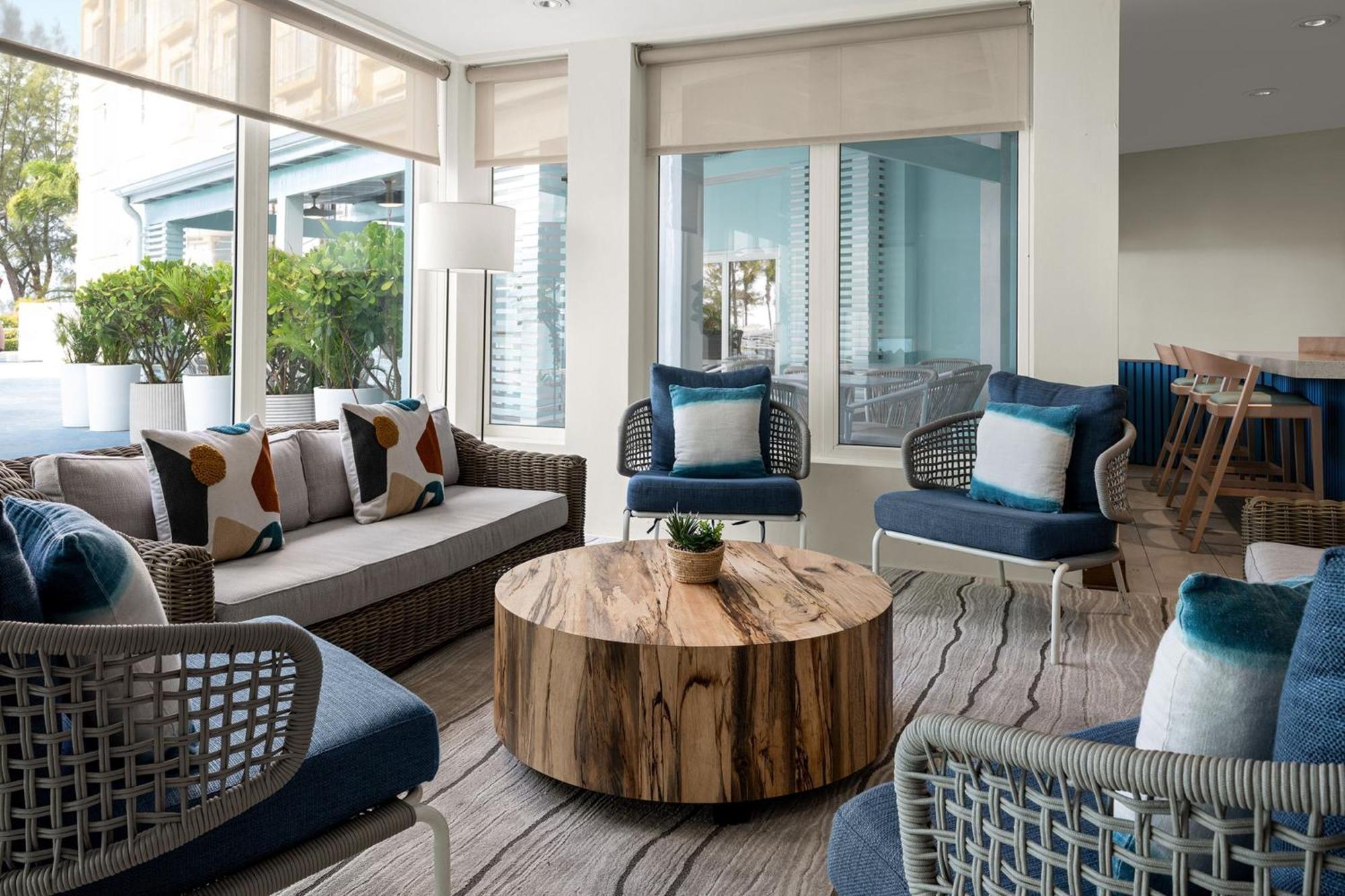 Courtyard By Marriott Nassau Downtown/Junkanoo Beach מראה חיצוני תמונה
