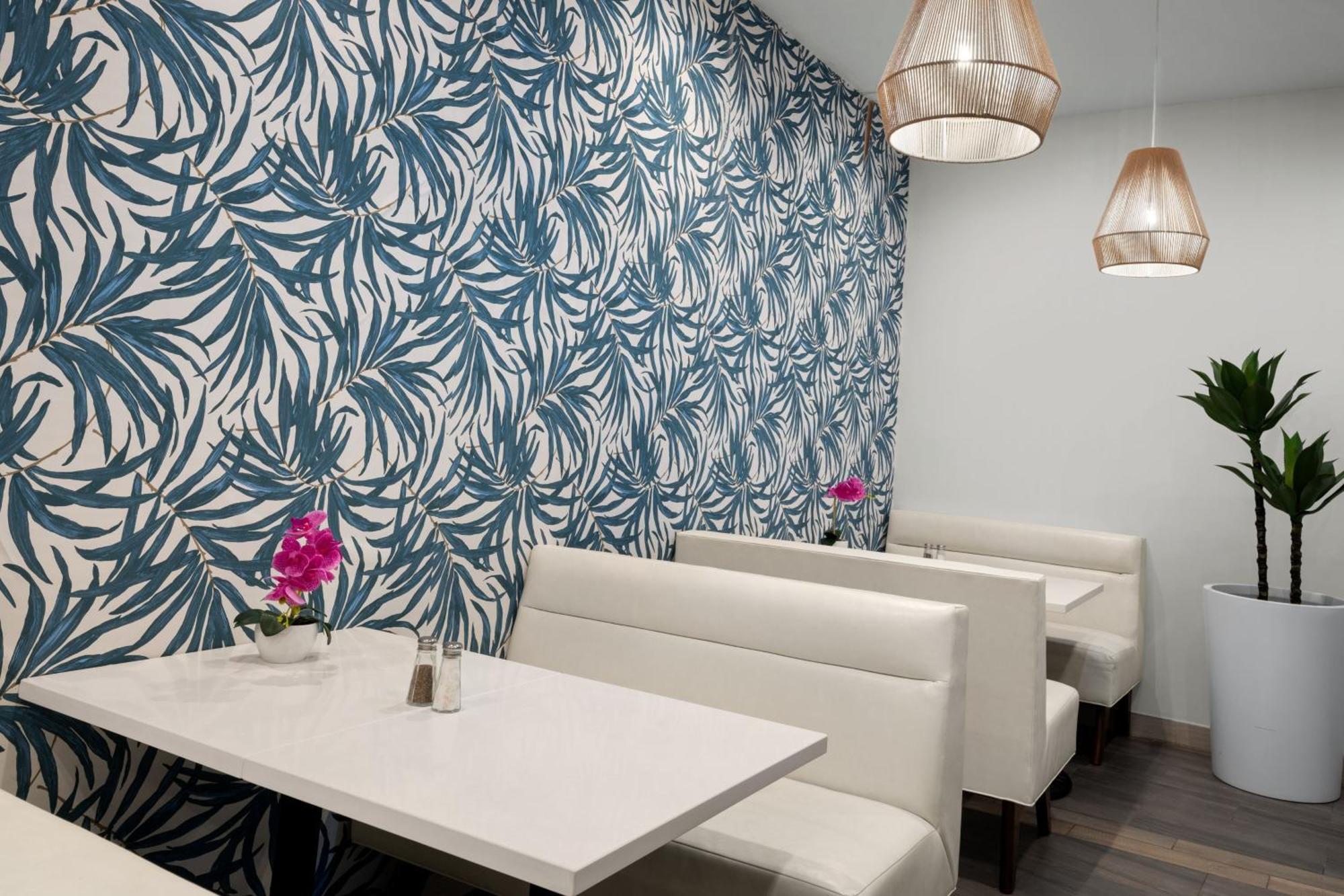 Courtyard By Marriott Nassau Downtown/Junkanoo Beach מראה חיצוני תמונה