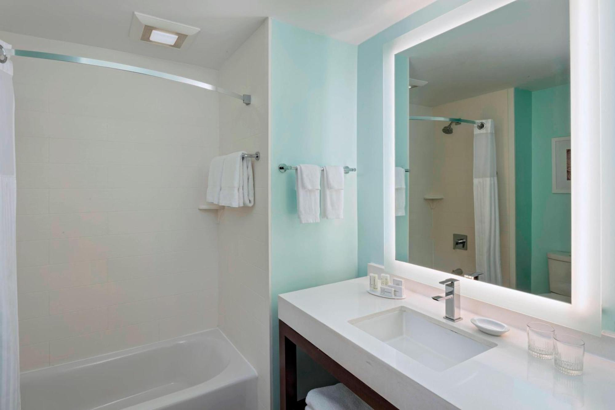 Courtyard By Marriott Nassau Downtown/Junkanoo Beach מראה חיצוני תמונה