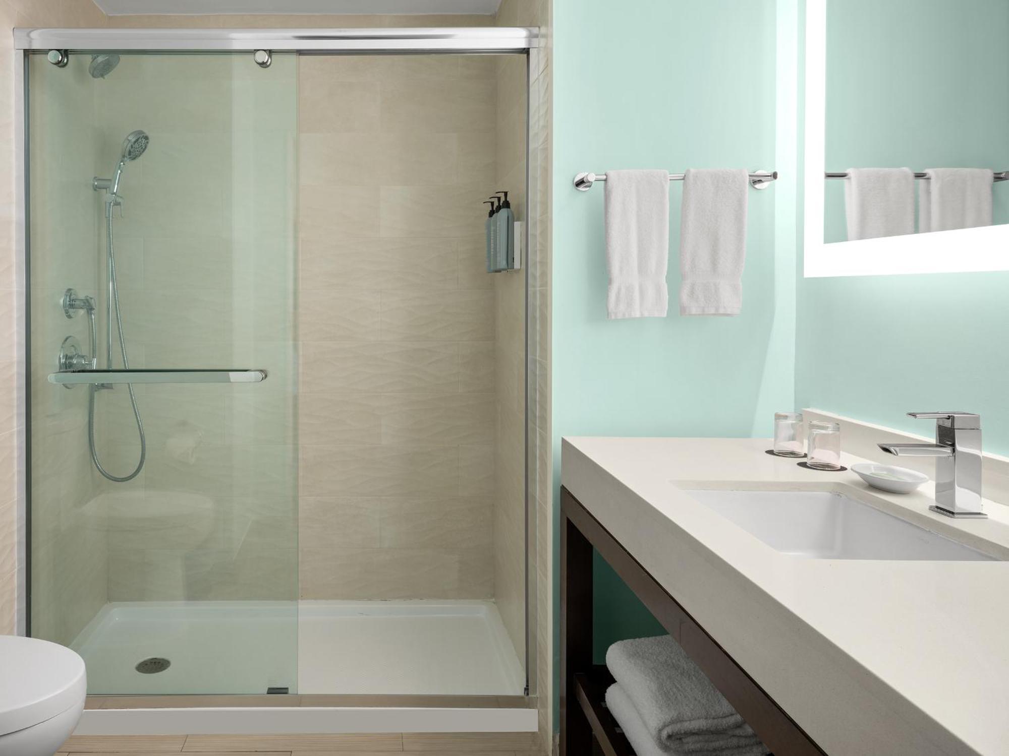 Courtyard By Marriott Nassau Downtown/Junkanoo Beach מראה חיצוני תמונה